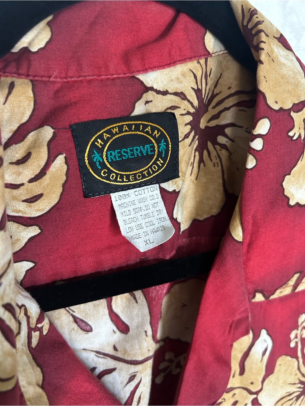 Vintage Reserved Men's Red and Cream Hawaiian Button-Down Shirt